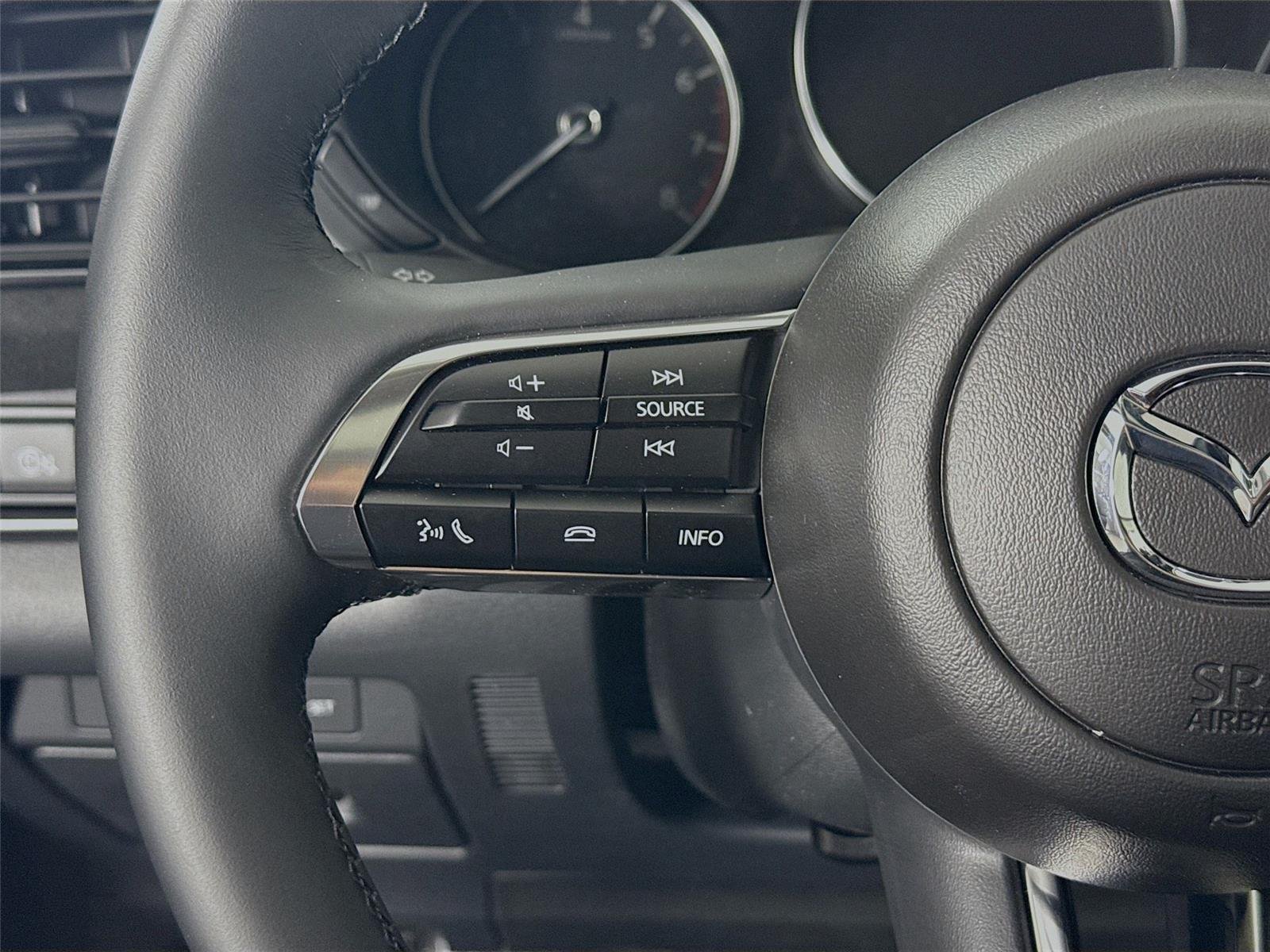2025 Mazda CX-30 Carbon Turbo - Photo 18