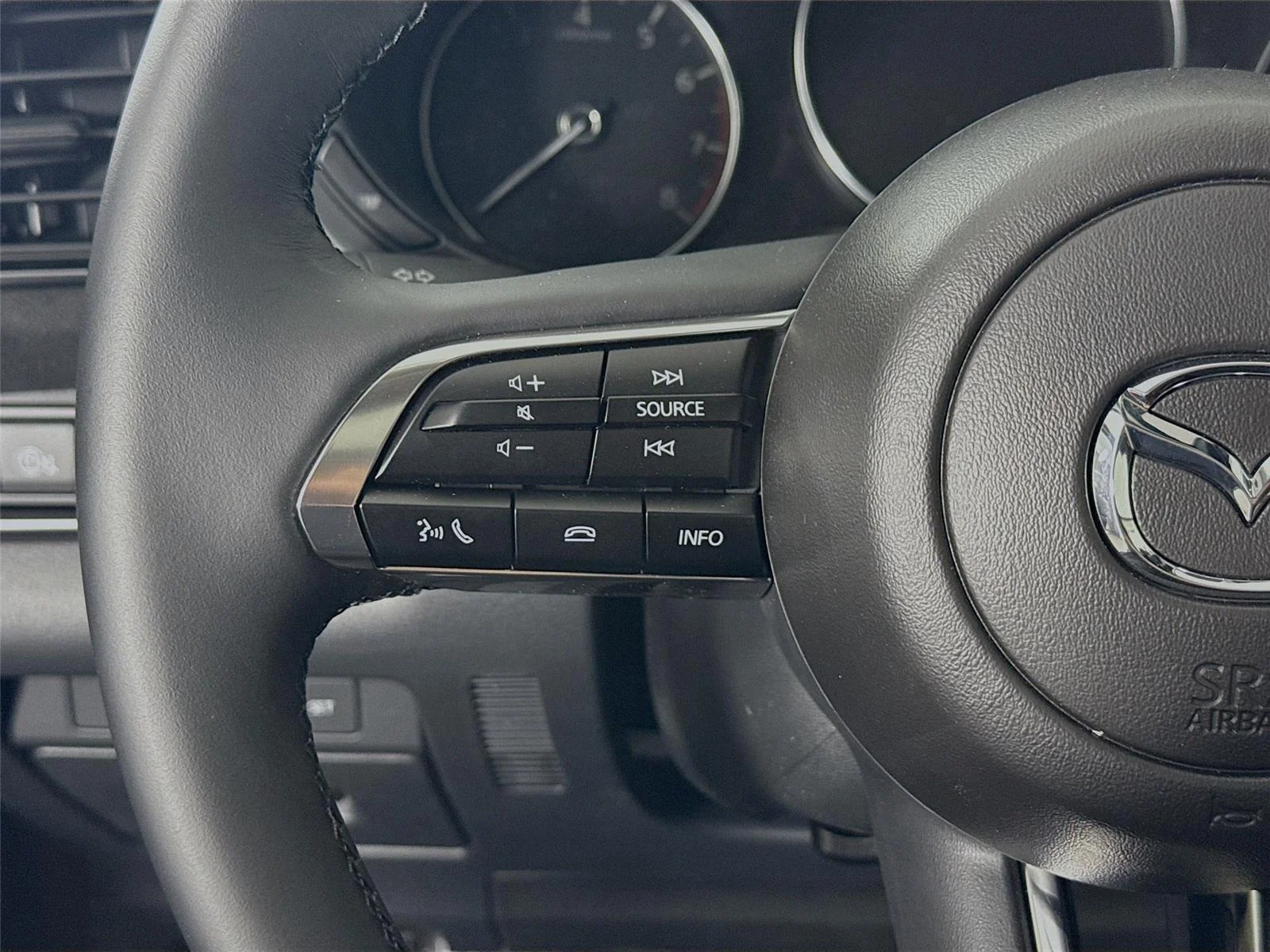 2025 Mazda CX-30 Carbon Turbo - Photo 18