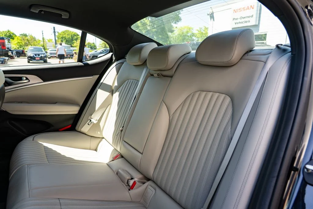 Used 2023 Black Genesis 2.0T image 25