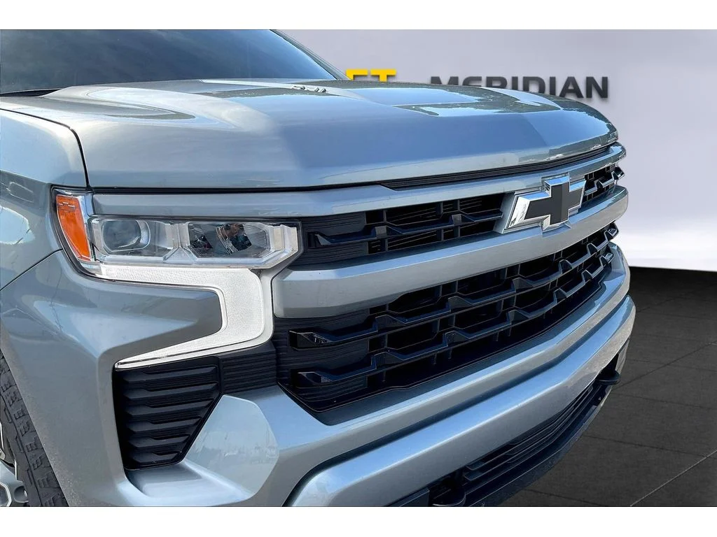Used 2025 Sterling Gray Metallic Chevrolet RST image 20
