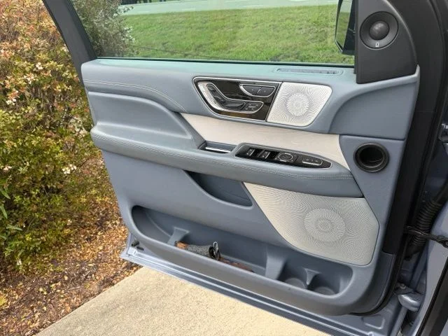 Used 2018 Blue Lincoln Black Label image 8