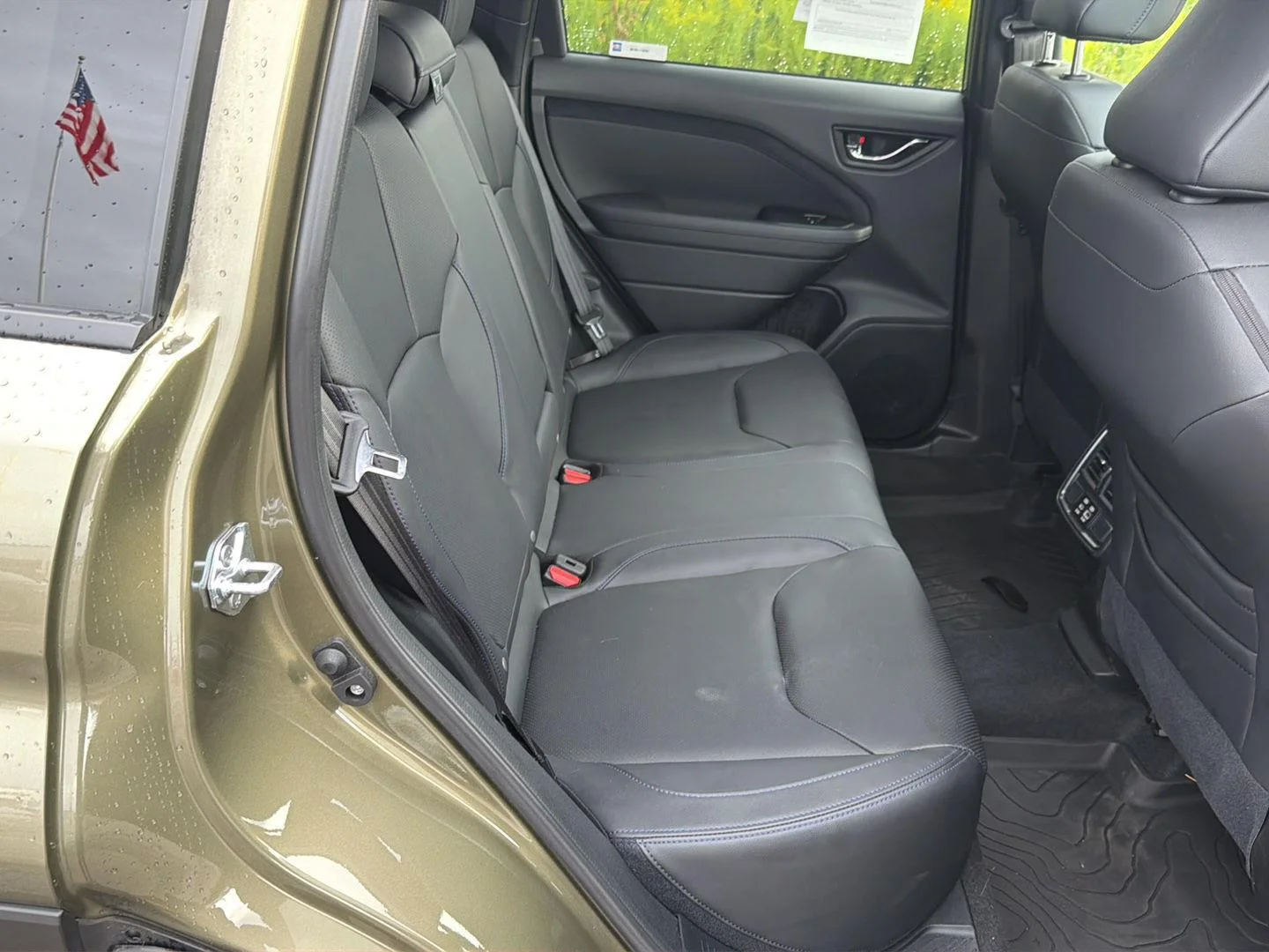 Used 2025 Autumn Green Metallic Subaru Limited Hybrid image 18