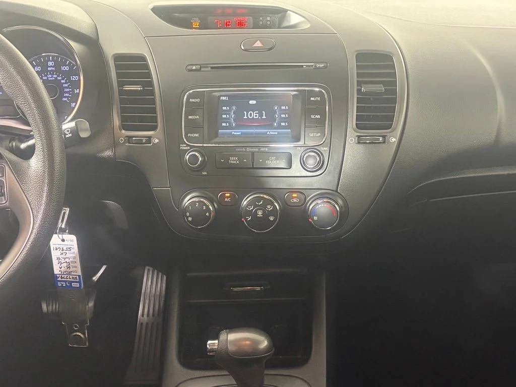Used 2016 Kia Forte LX with VIN KNAFX4A67G5558681 for sale in Elk River, Minnesota