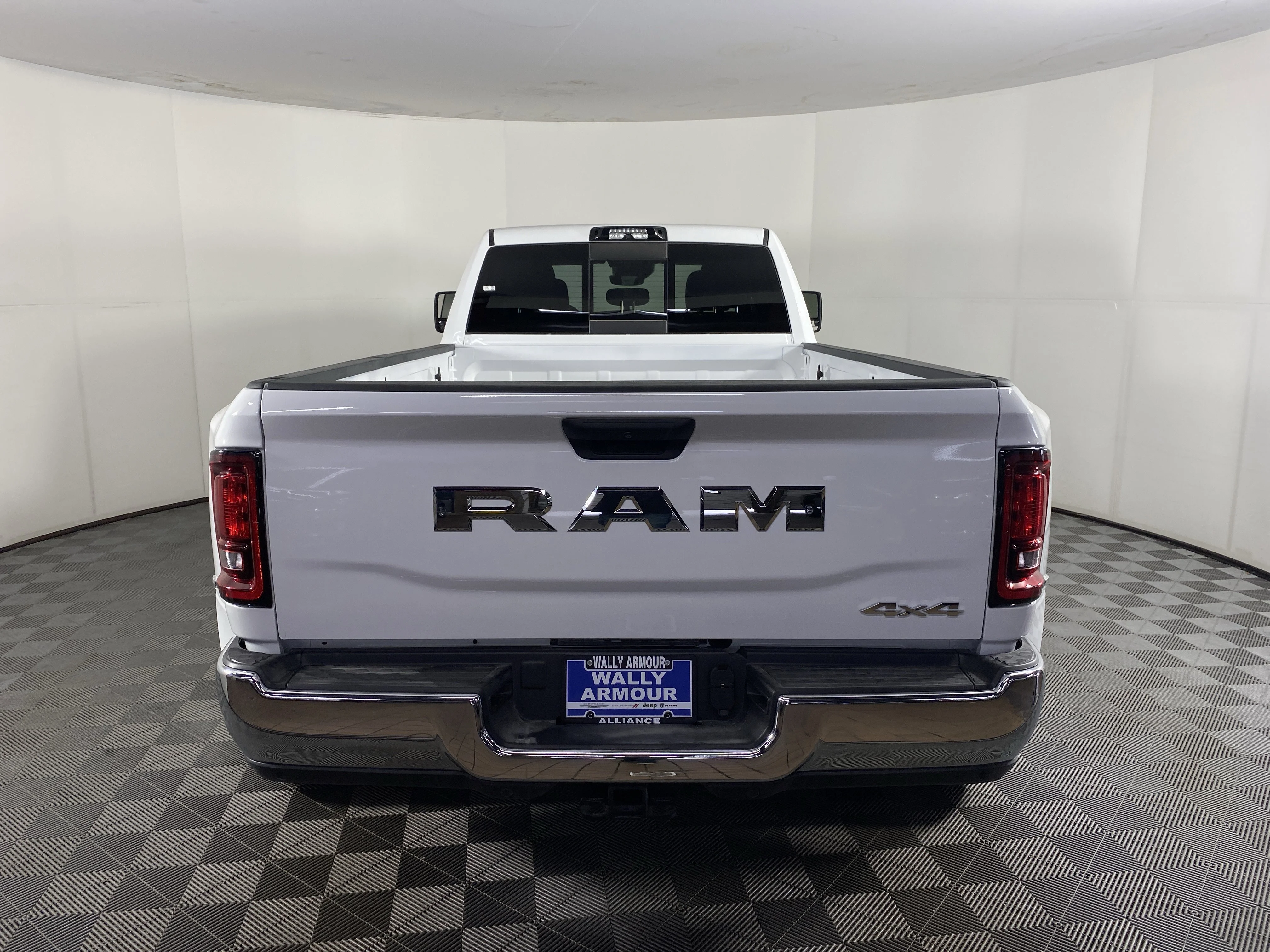 New 2026 Bright White Clear-Coat Exterior Paint RAM Tradesman image 7