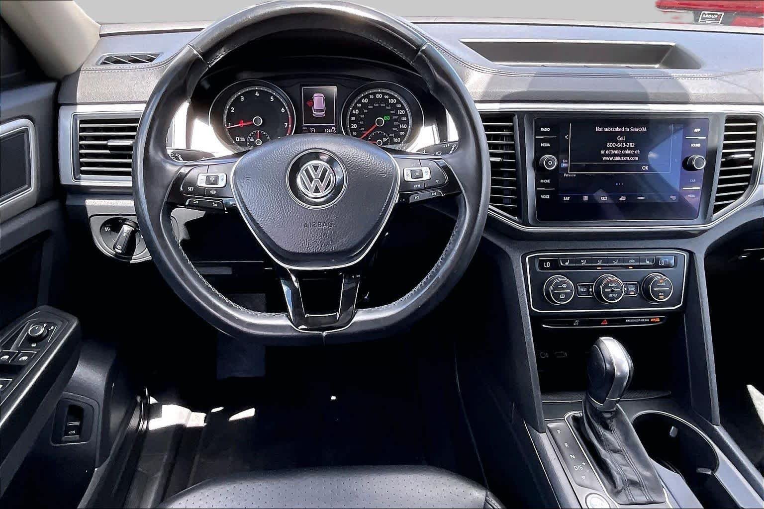 Used 2019 Pure White Volkswagen 3.6L V6 SE w/Technology image 6