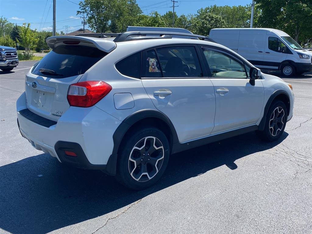 Used 2014 Satin White Pearl Subaru Premium image 10