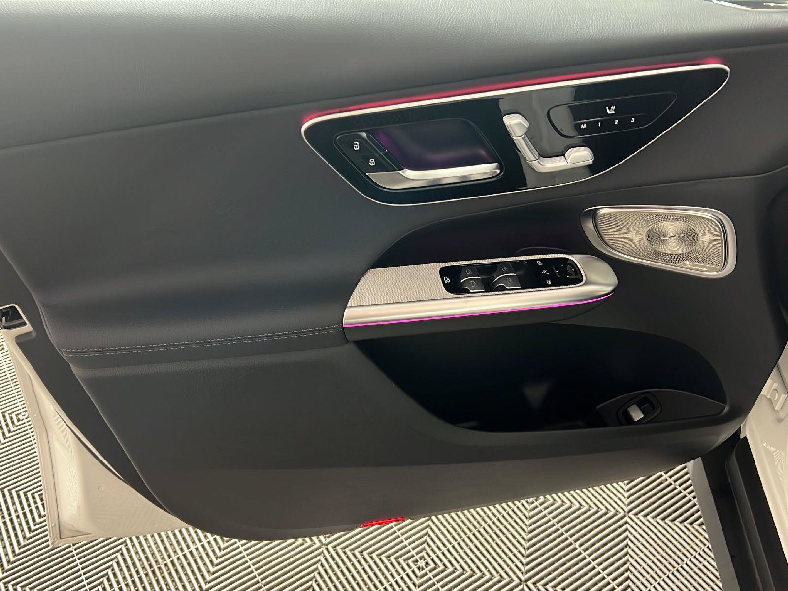 New 2026 Polar White Mercedes-Benz GLC 300 image 79