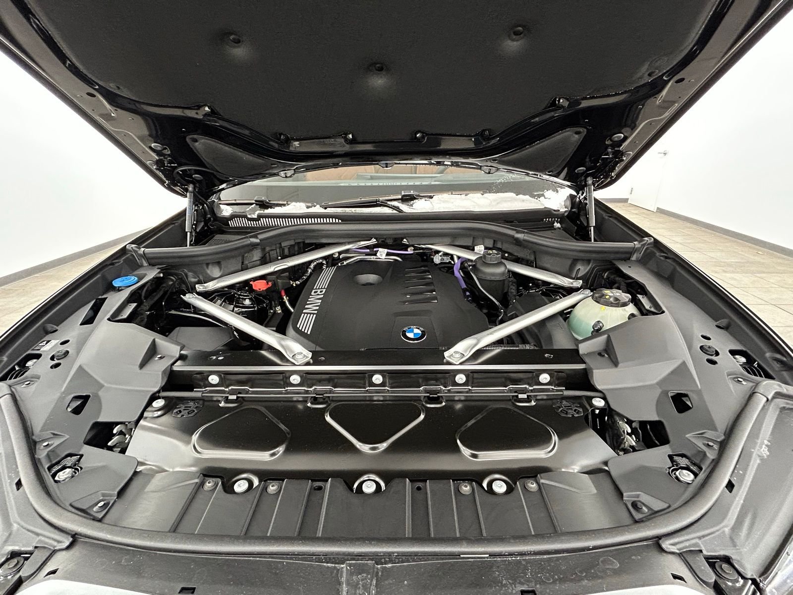 New 2026 Black Sapphire Metallic BMW xDrive40i image 75