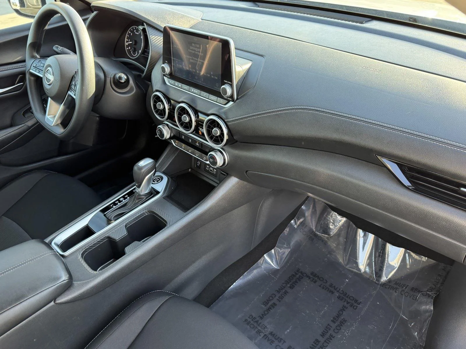 Used 2025 Aspen White Tricoat Nissan SV image 4