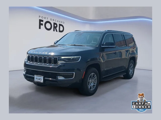 2023 Jeep Wagoneer Base