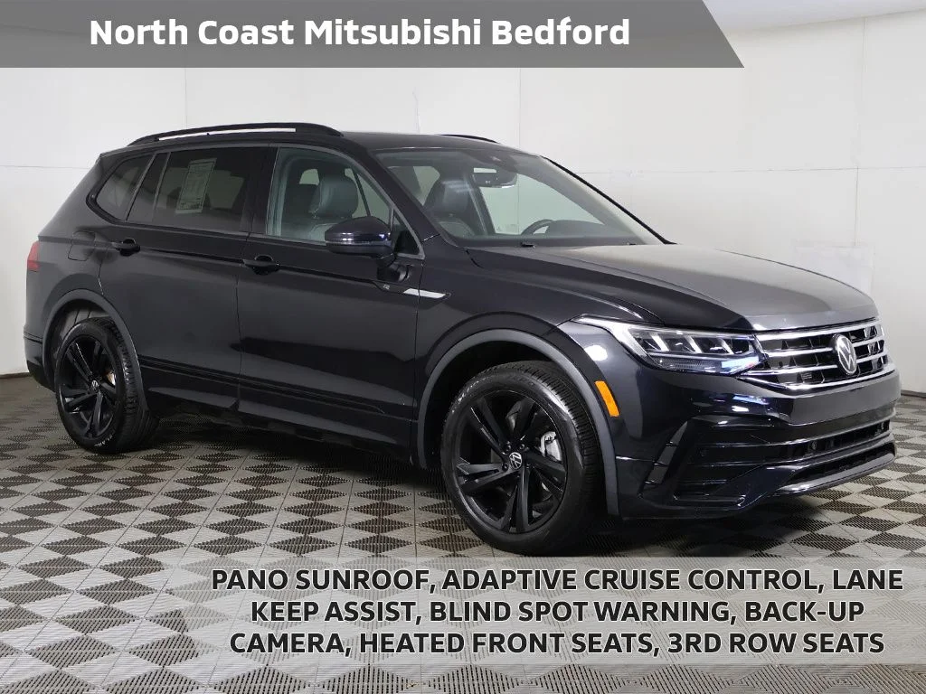 2023 Volkswagen Tiguan 2.0T SE R-Line Black's photo