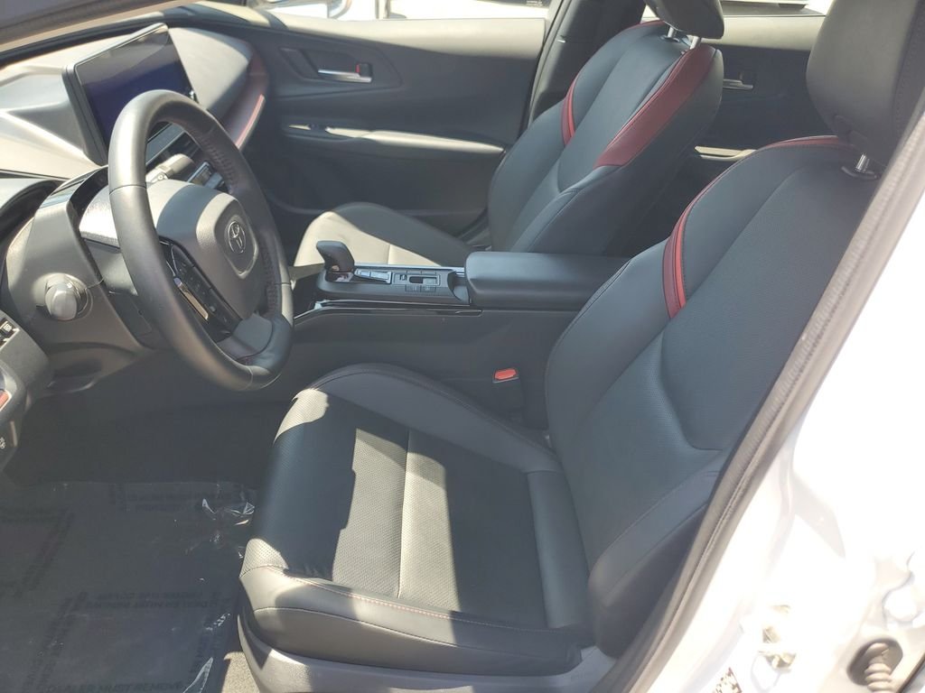 Used 2024 Pearl Toyota XSE Premium image 19