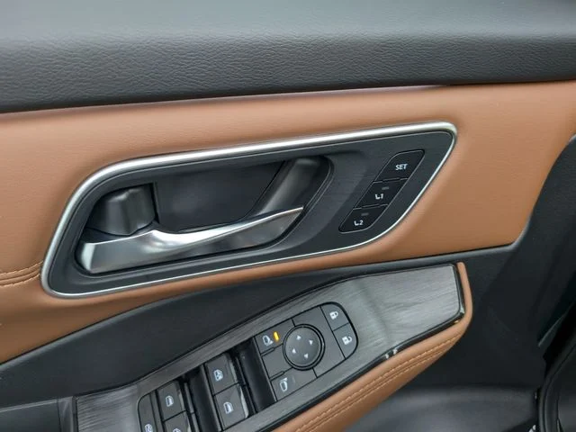 New 2026 Obsidian Green Pearl Nissan Platinum image 16