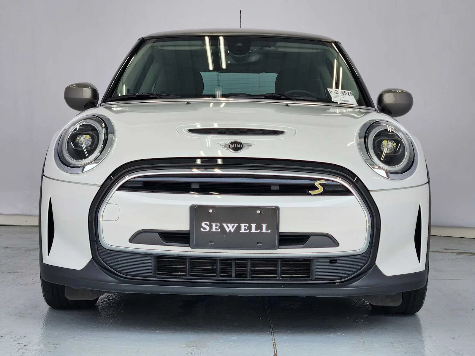 Certified 2024 MINI Hardtop 2 Door SE with VIN WMW13DJ0XR2V05527 for sale in Plano, TX