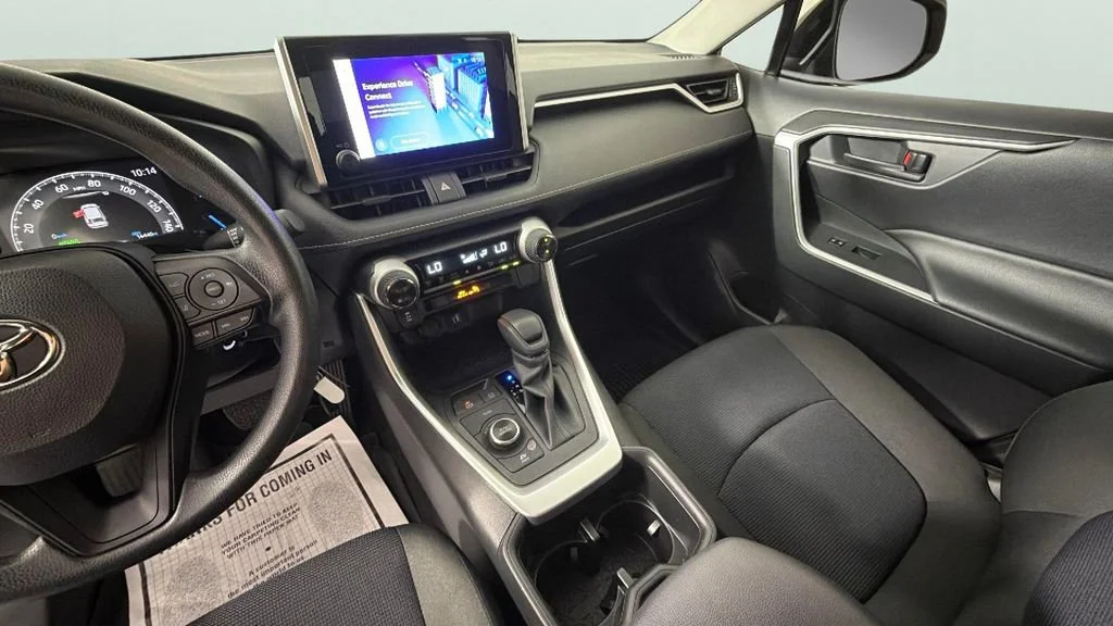 Used 2025 Silver Toyota LE image 19