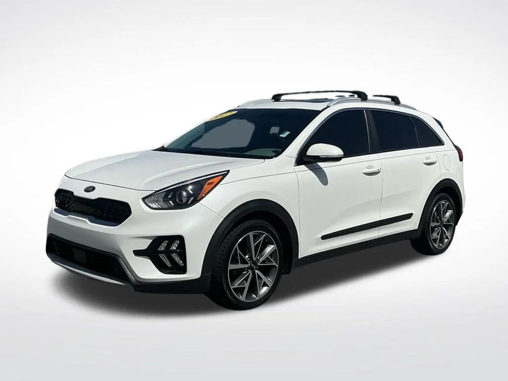 Used 2020 White Kia Touring image 2