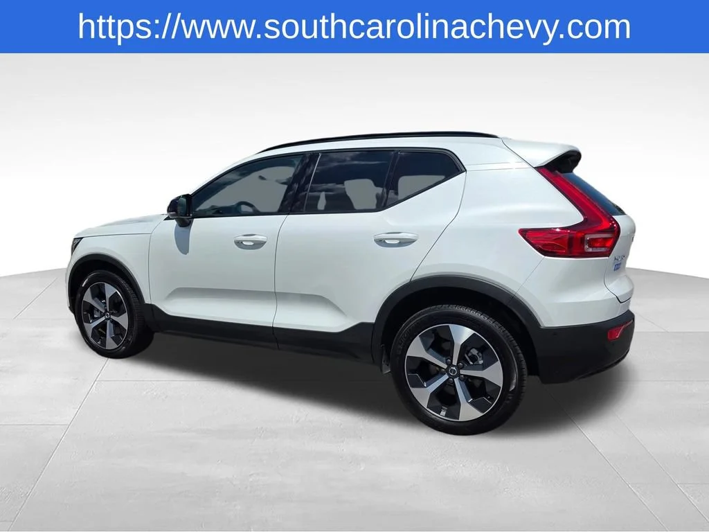Used 2026  Volvo Plus image 36