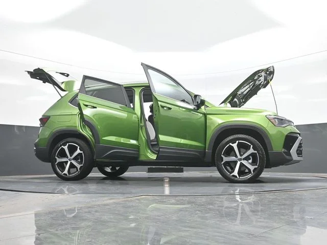 New 2026 Green Volkswagen 1.5T SEL image 31