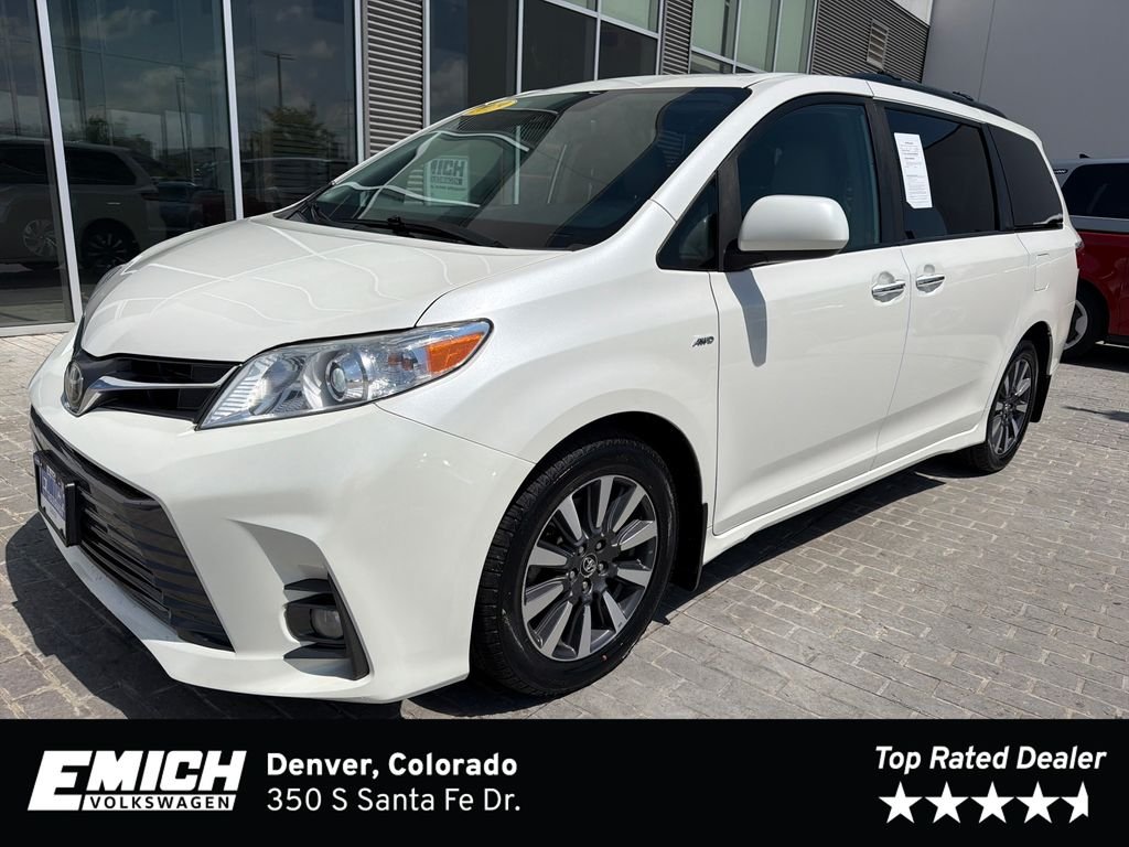2019 Toyota Sienna XLE Premium V6 AWD 7-Passenger's photo