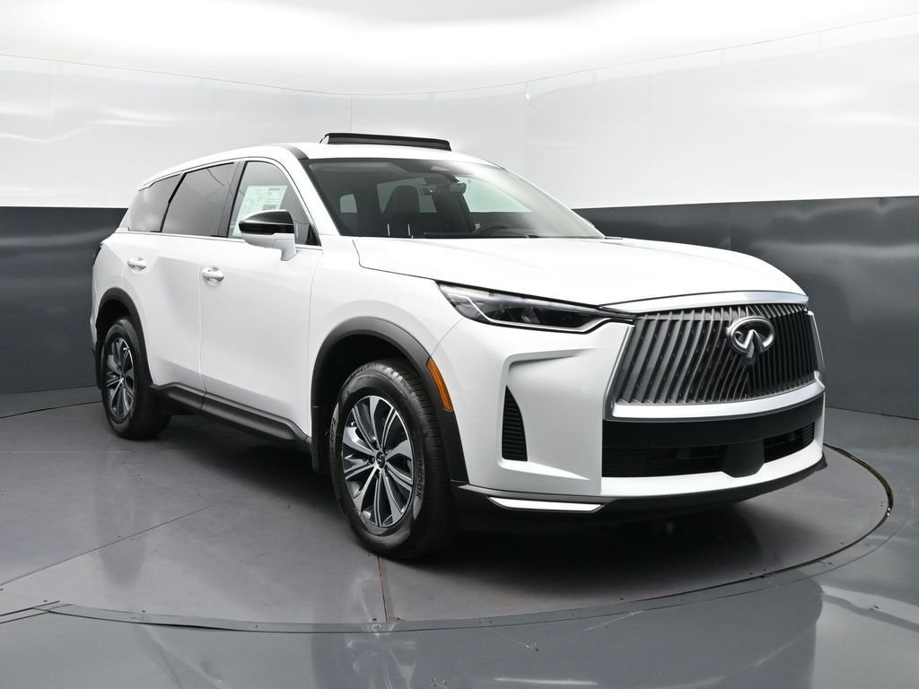 Certified Used 2026 White INFINITI PURE image 9