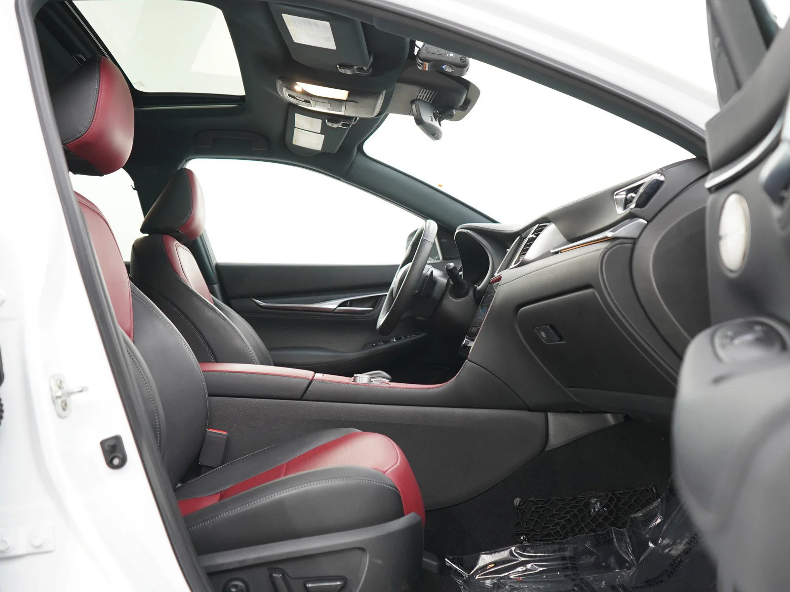 Used 2025 Radiant White INFINITI SENSORY image 11