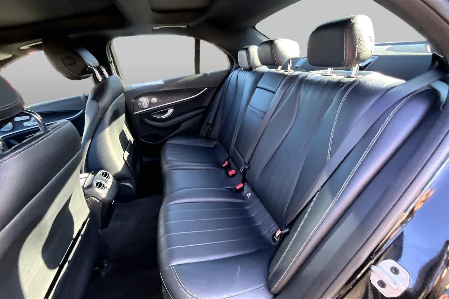 Used 2019  Mercedes-Benz E 300 image 18