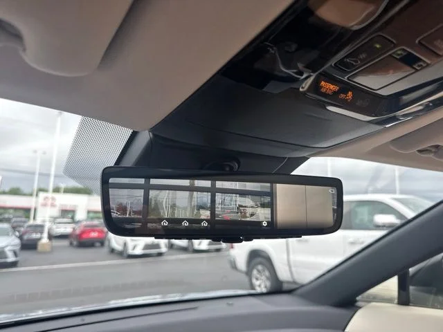 New 2026 Iridium Lexus 450e Premium image 40