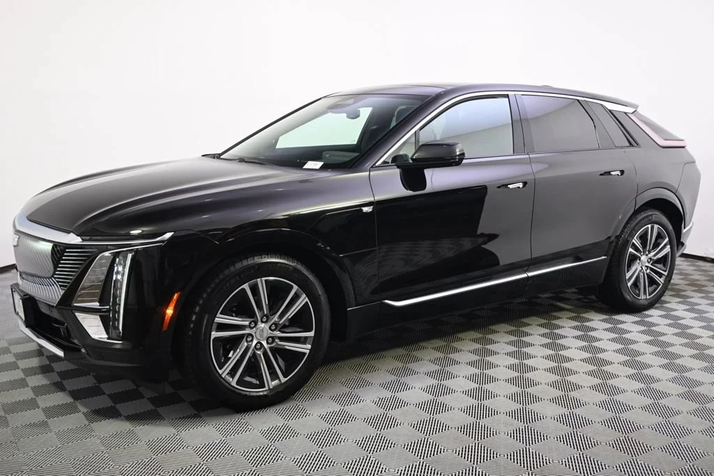 Certified 2024 Cadillac LYRIQ Luxury 2 with VIN 1GYKPRRL9RZ137558 for sale in Minneapolis, MN