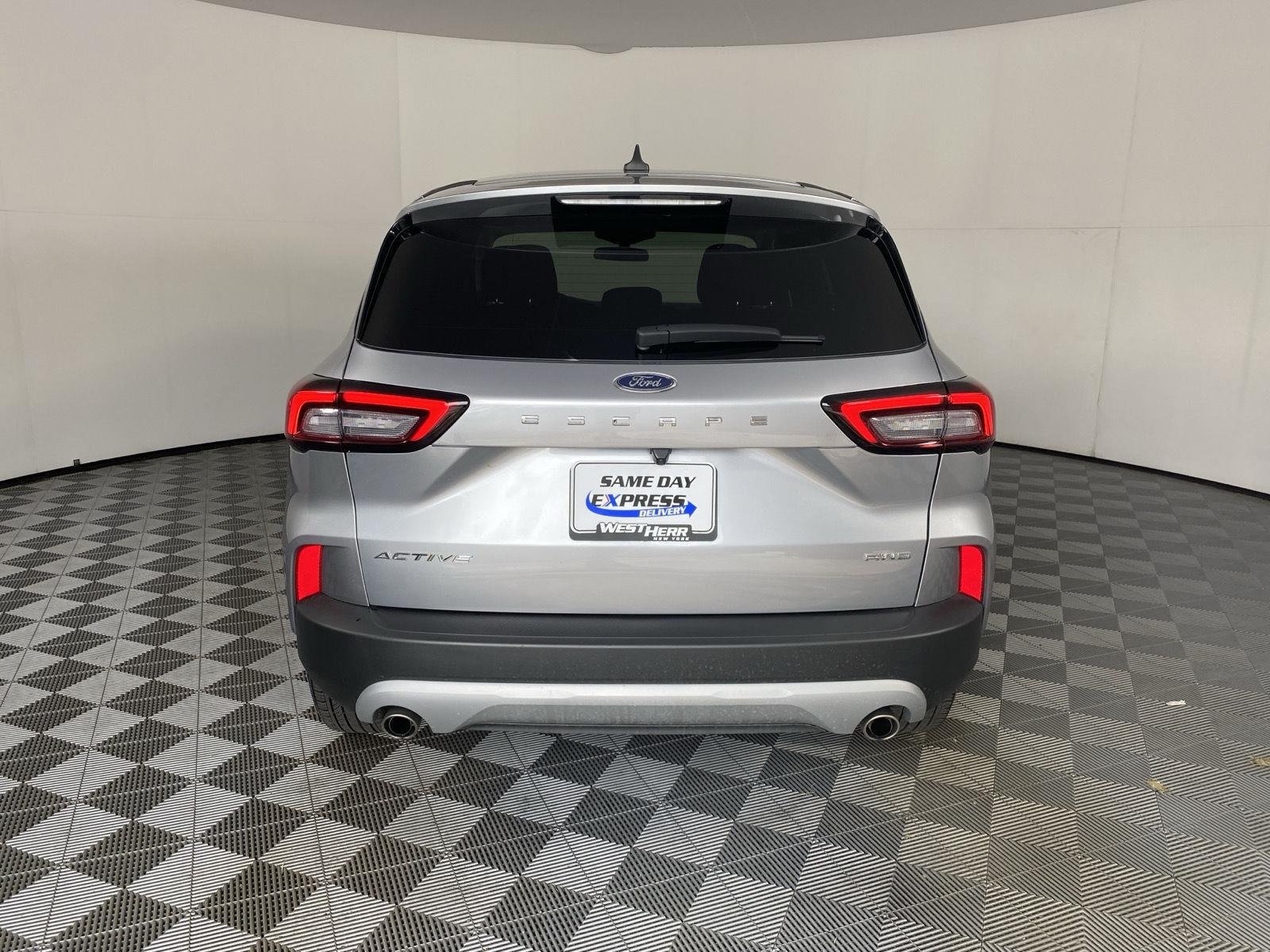 Used 2023 Iconic Silver Ford Active image 6
