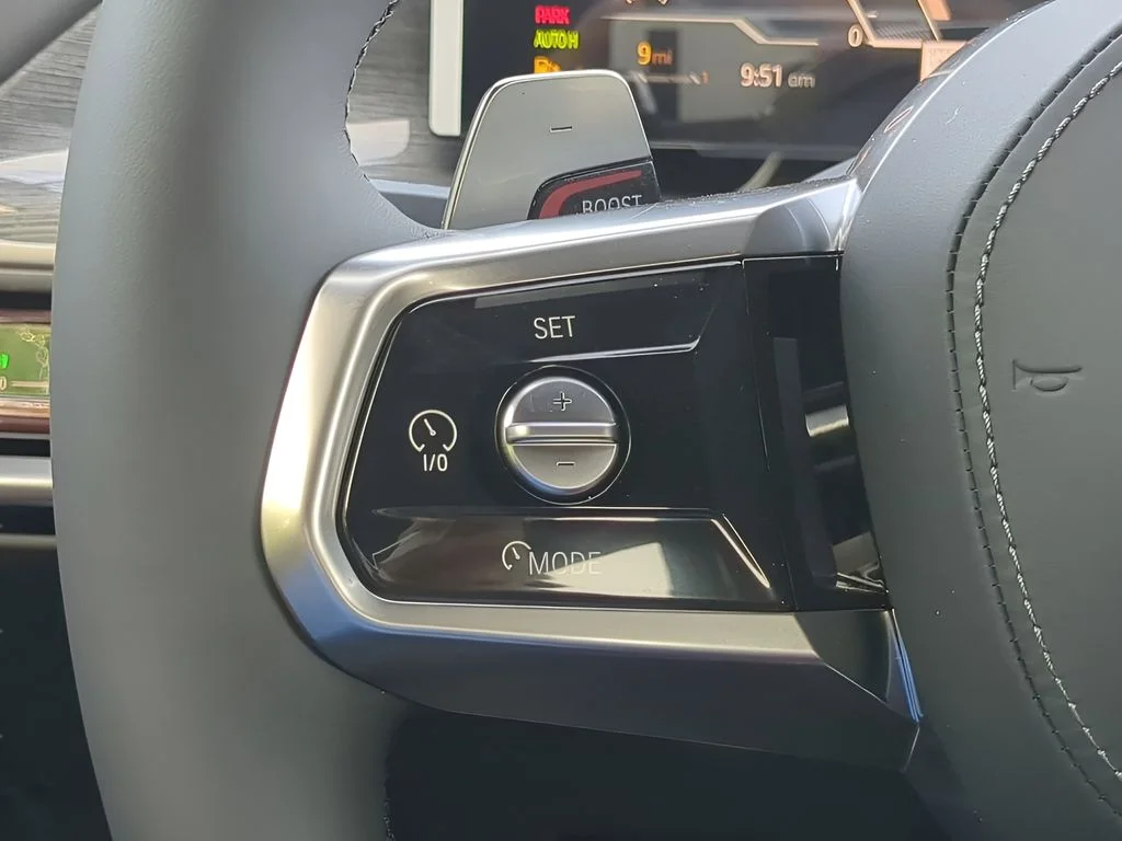 2025 BMW 7 Series 760i - Photo 25