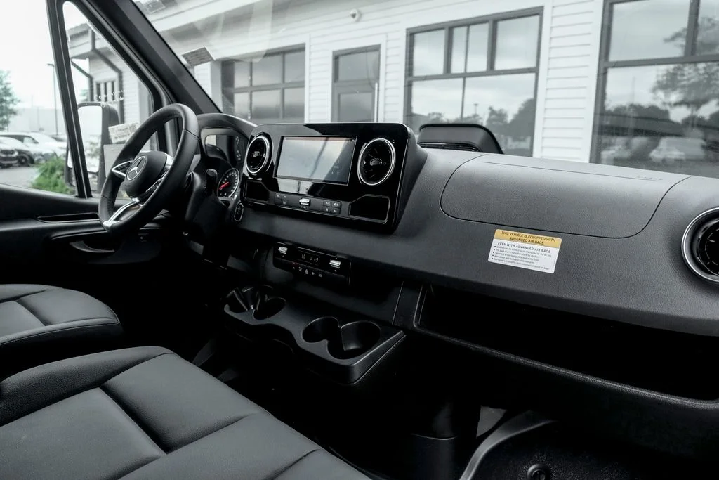New 2026 Arctic White Mercedes-Benz Cab Chassis 170 WB image 20