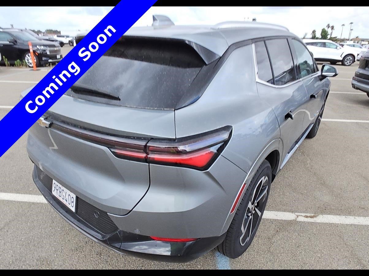 Used 2025 Sterling Gray Metallic Chevrolet LT image 13
