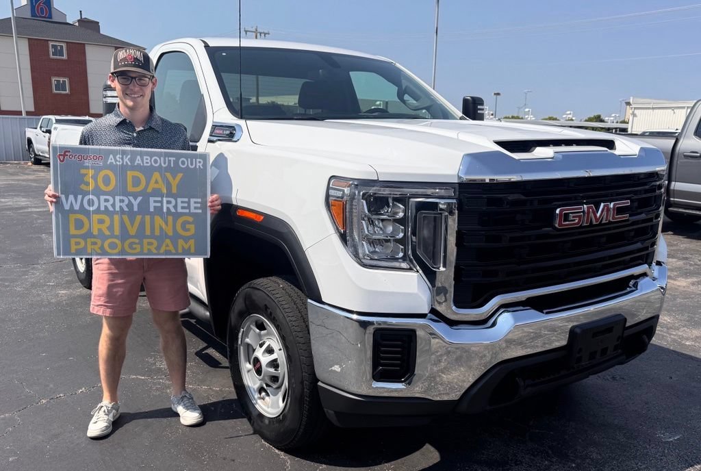 Used 2022 SUMMIT WHITE GMC Pro image 1