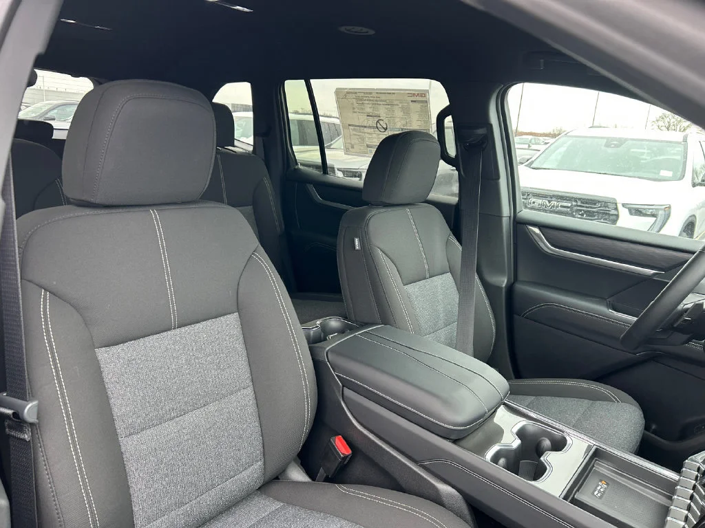 New 2026 Ebony Twilight Metallic GMC Elevation Black Edition image 38