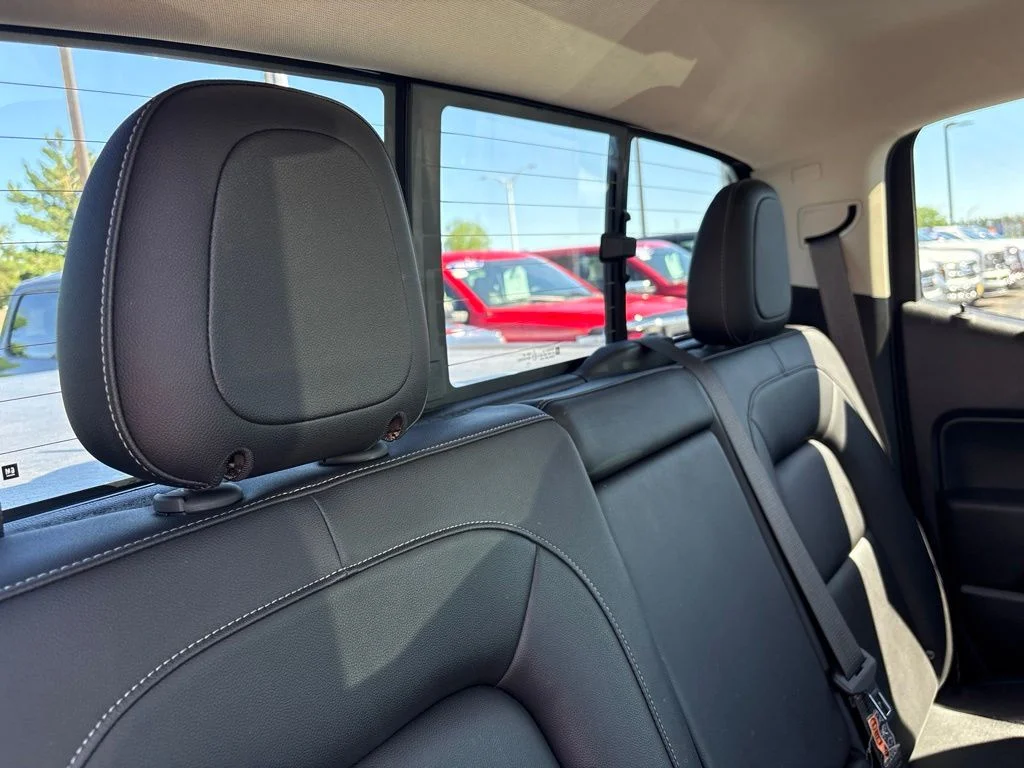 Used 2018 Black Chevrolet ZR2 image 32