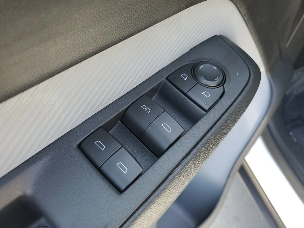 2027 Chevrolet Bolt LT - Photo 20