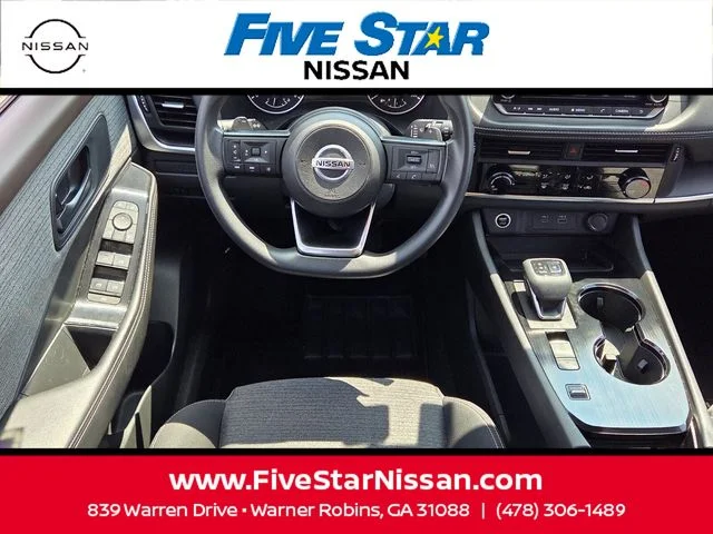 Used 2021 Gray Nissan S image 7