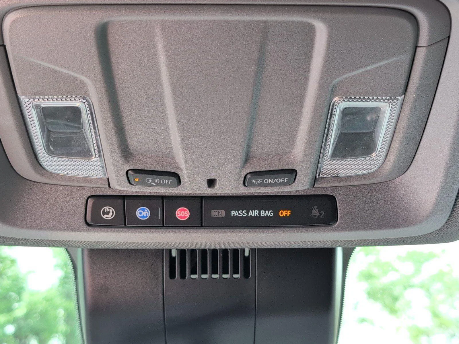 Used 2022 Summit White Chevrolet LT image 21
