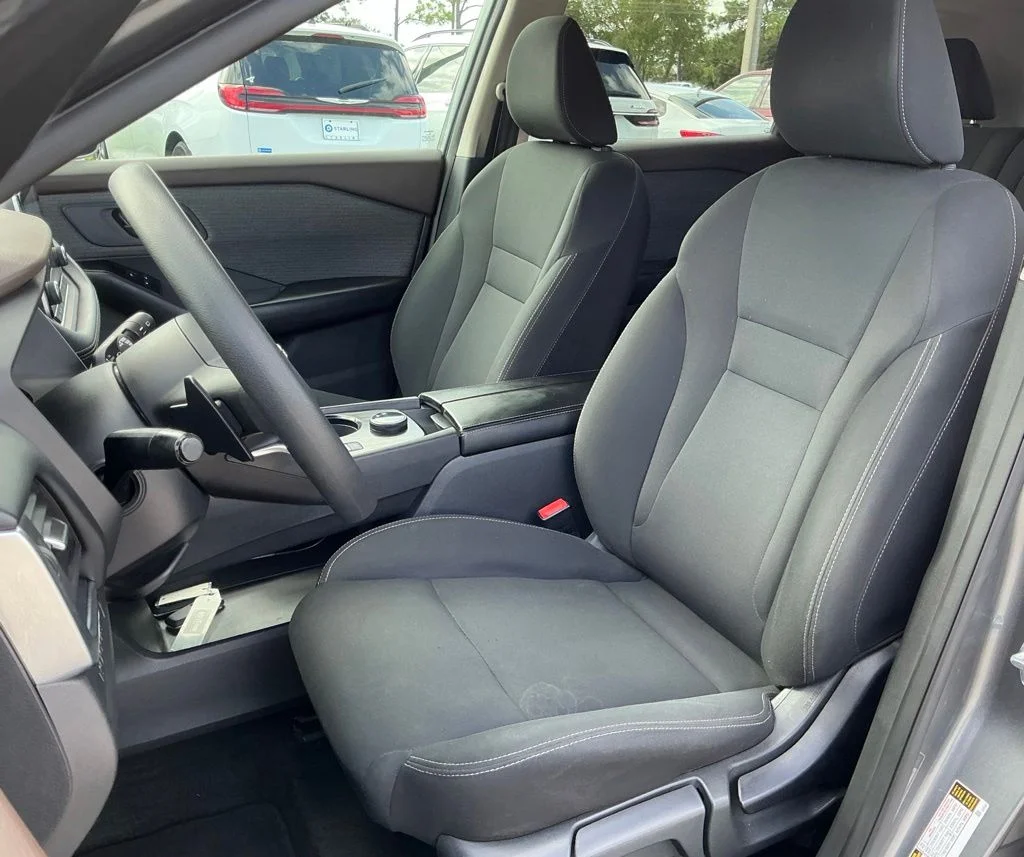 Used 2023 Gray Nissan S image 25