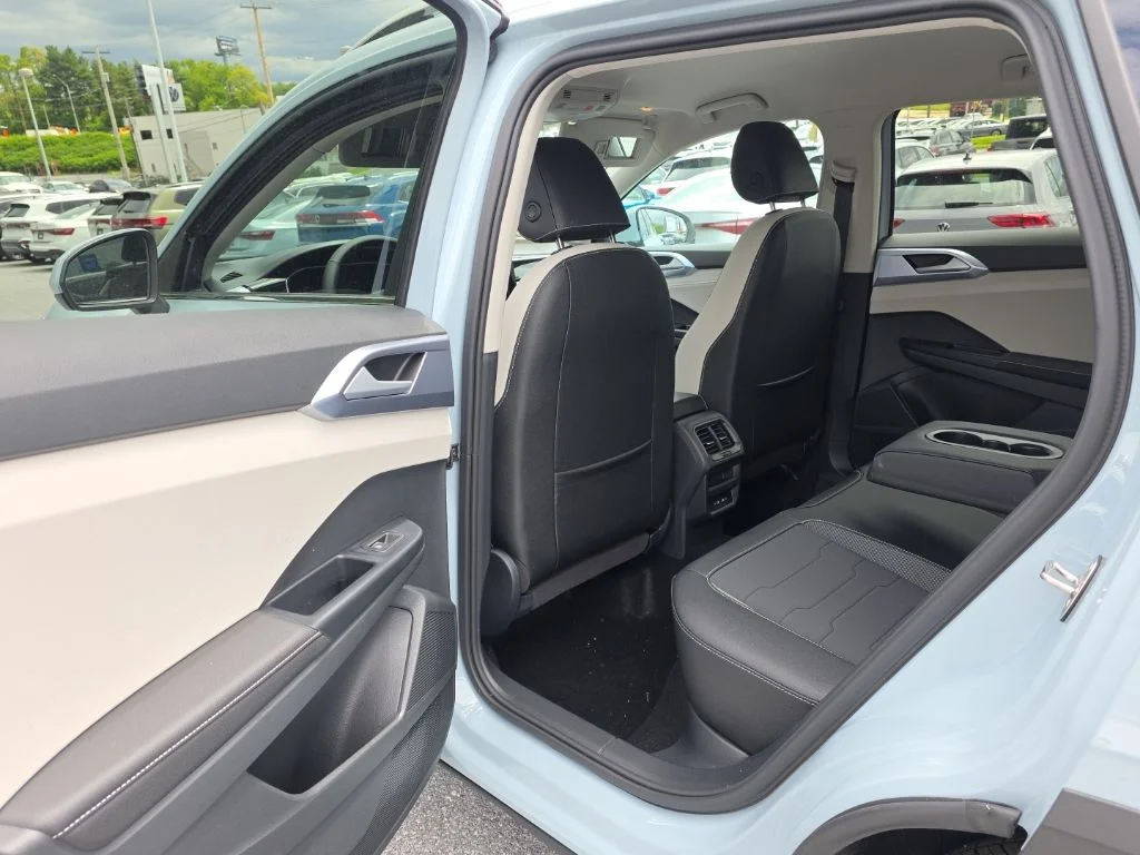New 2026 Monument Gray Volkswagen 1.5T SE image 25
