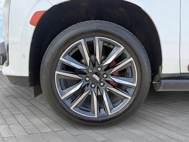 Used 2023 White Cadillac Sport Platinum image 9