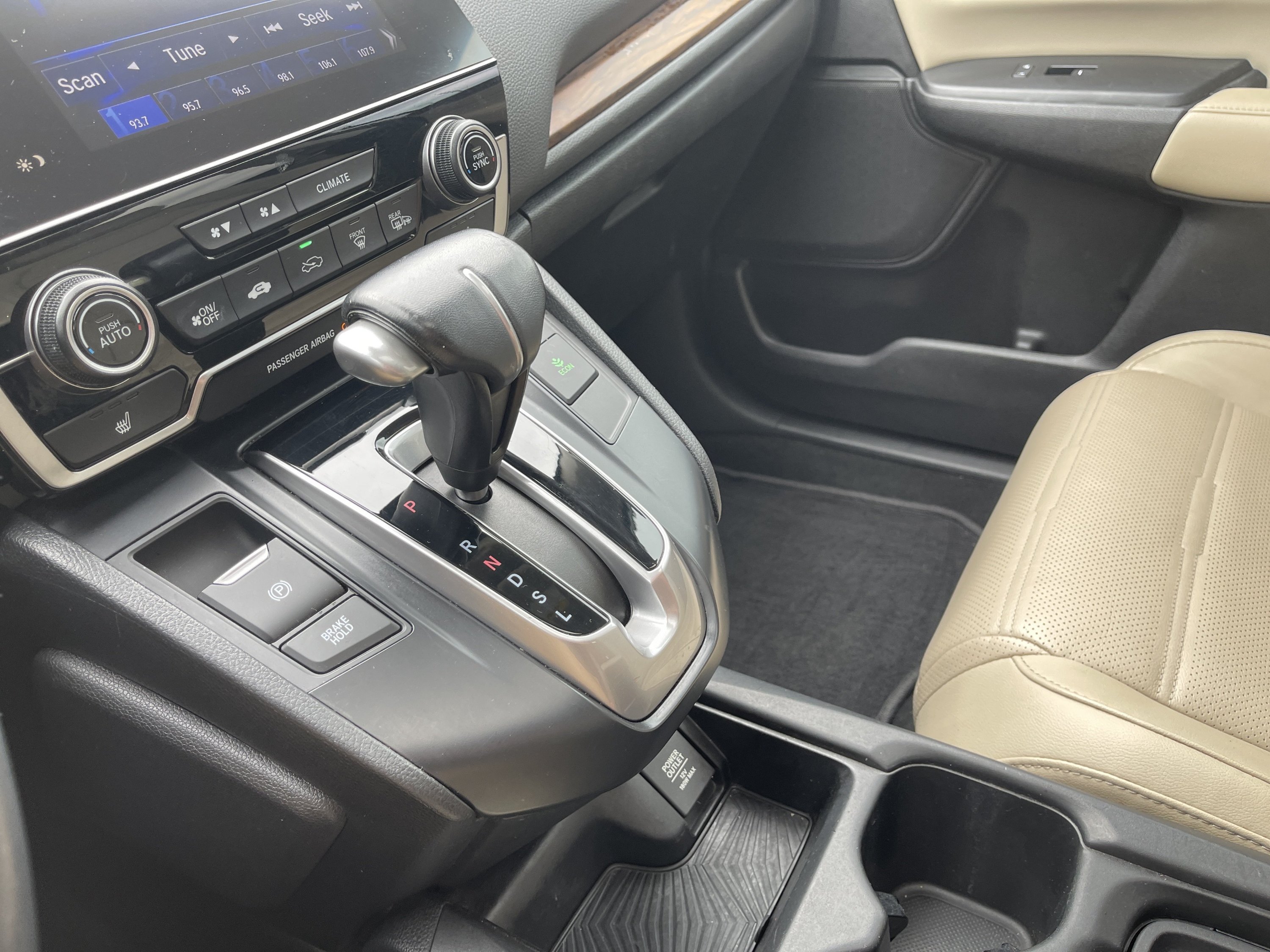Used 2019 Platinum White Pearl Honda EX-L image 24