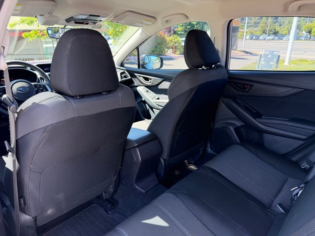 Used 2018 Ice Silver Metallic Subaru 2.0i Premium image 31