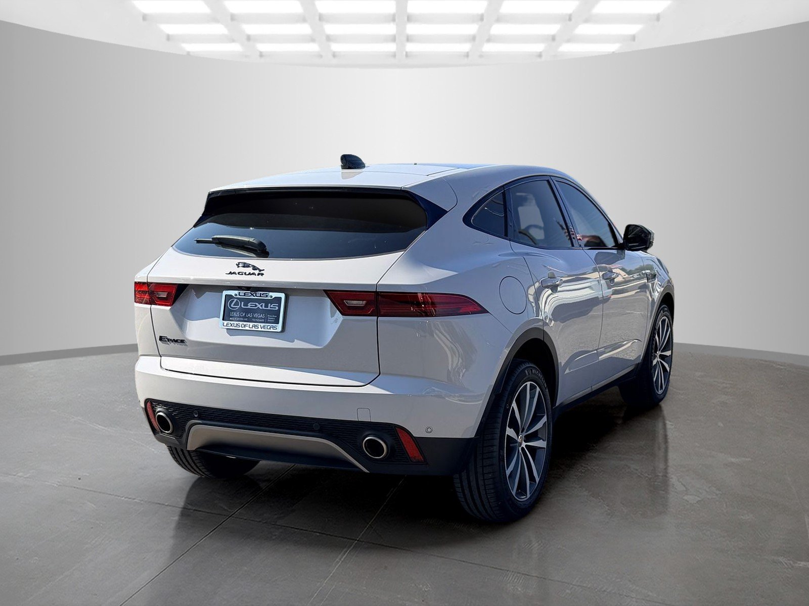 Used 2021 Gray Jaguar P250 SE image 5