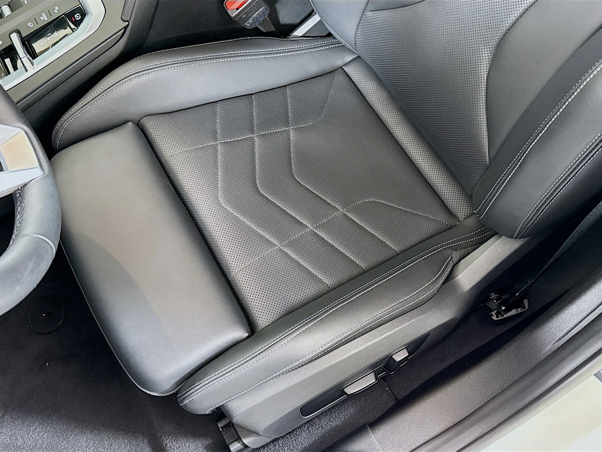 Used 2025 Alpine White BMW 228 xDrive image 21