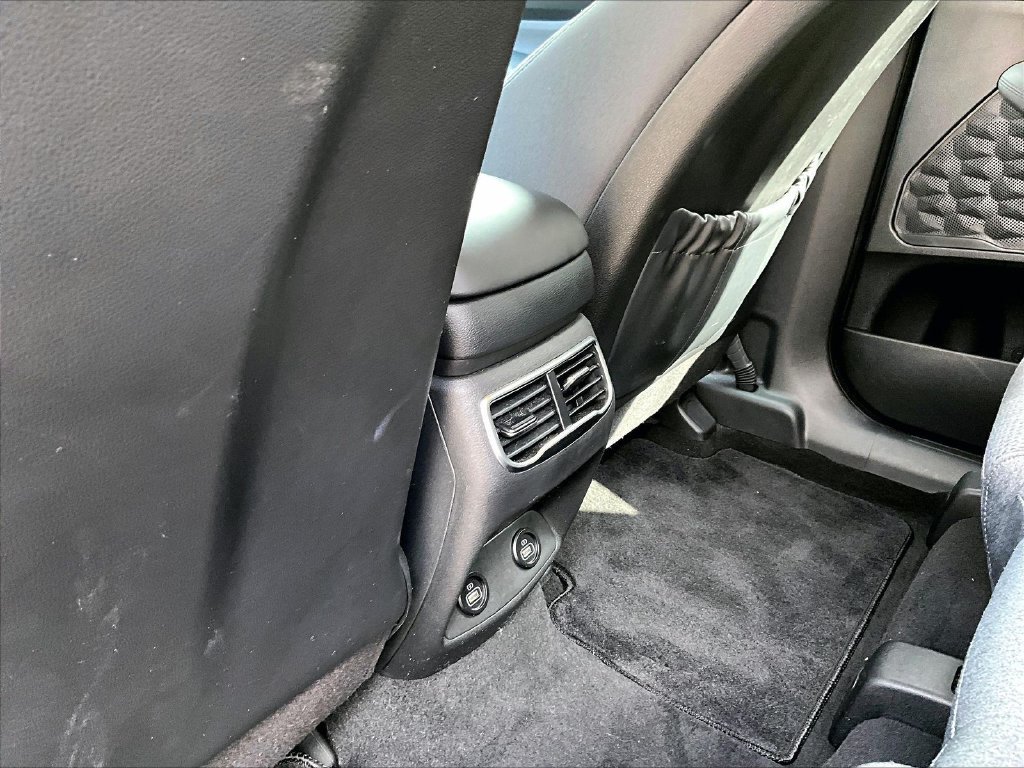 Used 2023 Silver Hyundai SEL image 23