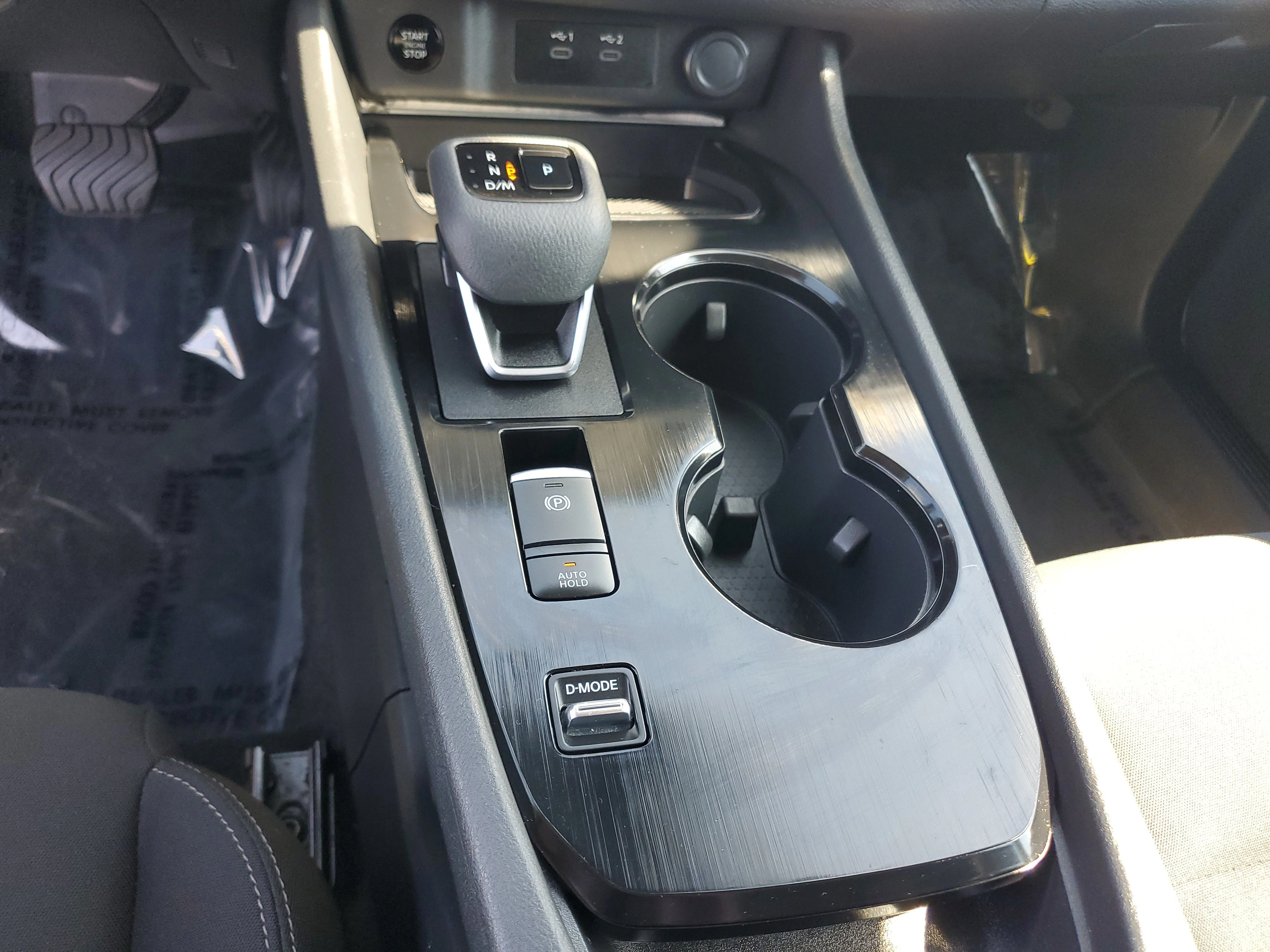 Certified Used 2024 White Nissan S image 22
