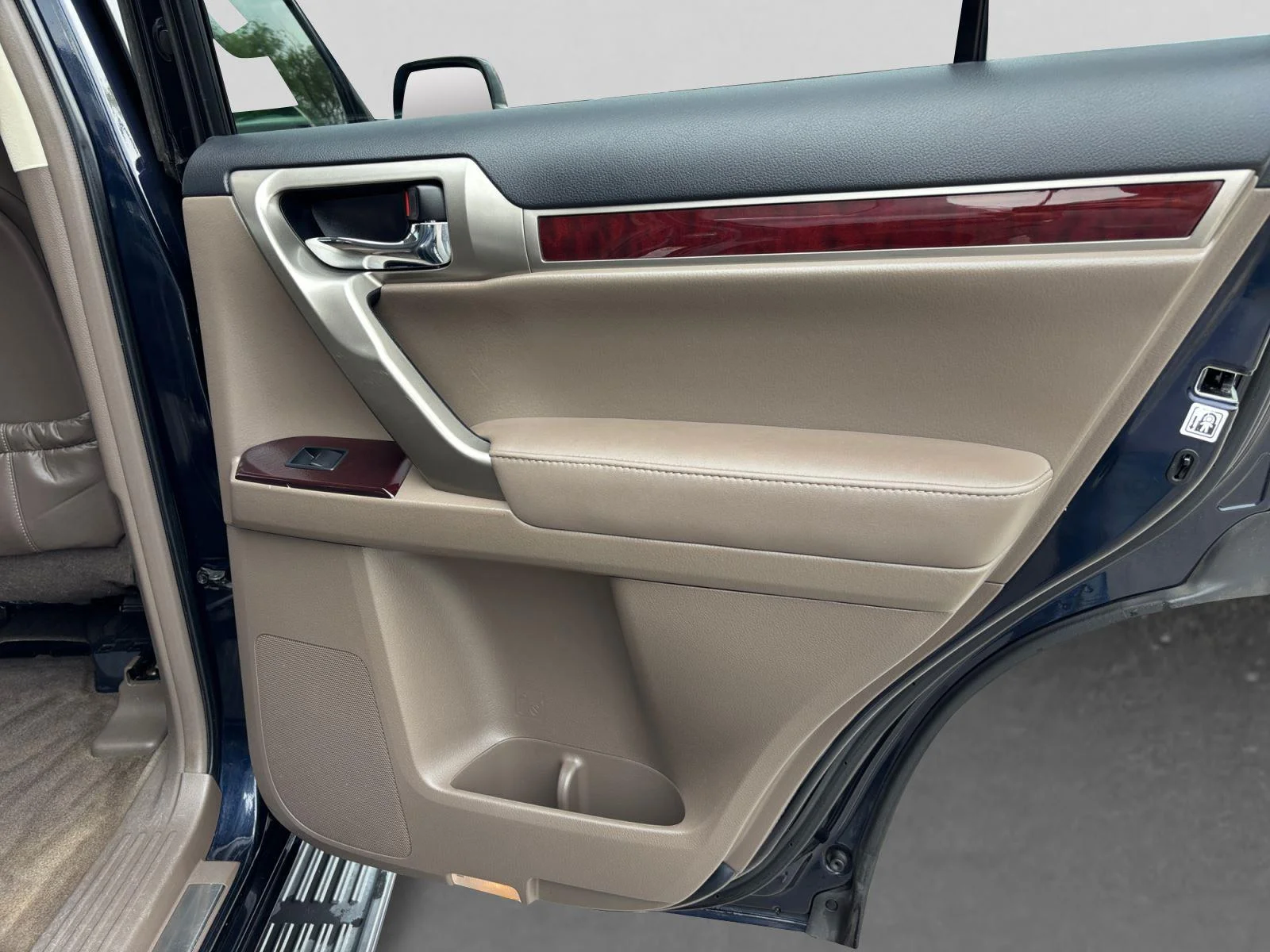 Used 2017 Nightfall Mica Lexus GX 460 image 46