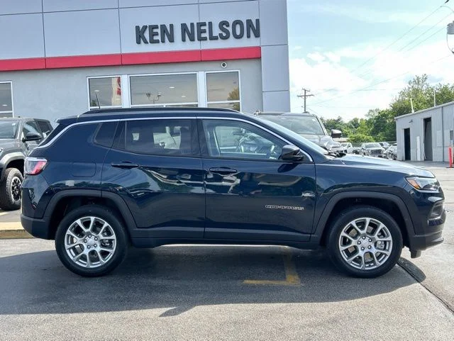 Used 2024 Blue Jeep Latitude Lux image 14