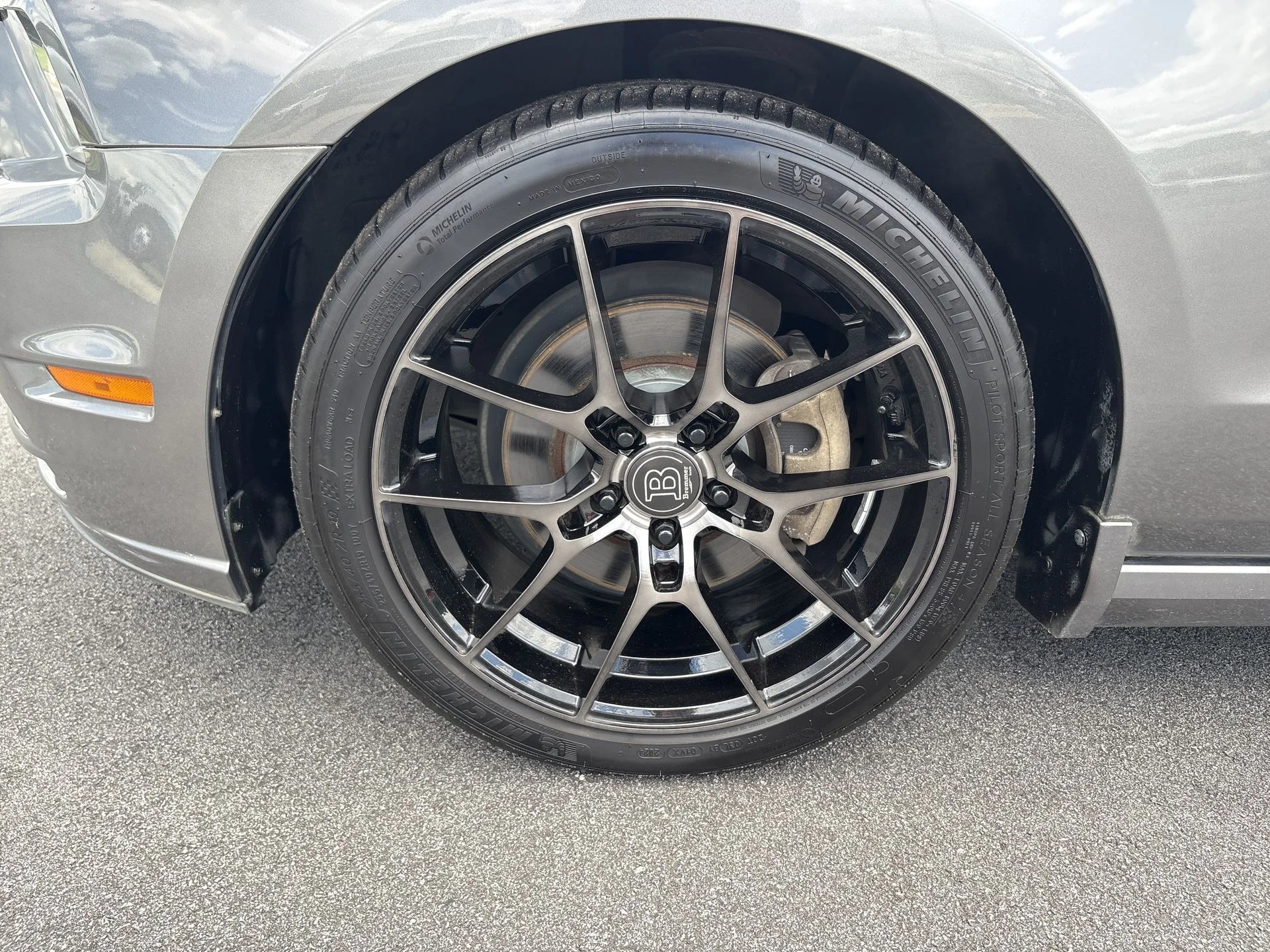 Used 2014 Sterling Gray Metallic Ford GT image 26